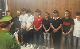 Khởi tố 13 thanh niên ép xe, truy đuổi khiến 1 người vô tội thiệt mạng, kẻ duy nhất đang bỏ trốn là ai?