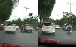 Hà Nội: Fortuner tạt đầu, chèn ép người phụ nữ đi xe máy, camera hành trình ghi lại toàn bộ diễn biến