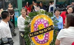 Thực hư chuyện học sinh mang vòng hoa tới trường ngày chụp ảnh kỷ yếu, nhà trường lên tiếng 