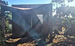 Lâm Đồng: Tình hình đôi vợ chồng nghèo mắc kẹt trong căn nhà bốc cháy trong vườn cà phê