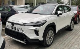 Giá xe Toyota Corolla Cross lăn bánh giữa tháng 3/2026 ‘rẻ như rau’, quyết cho Kia Seltos ‘đo ván’