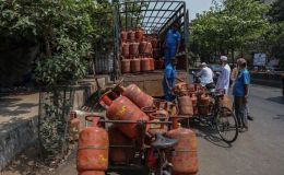 Giá dầu vượt ngưỡng 100 USD: IEA khẩn cấp ra khuyến nghị 'sống sót' qua khủng hoảng năng lượng