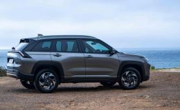 Suzuki ra mắt mẫu SUV hybrid cỡ C mới đẹp át vía Honda CR-V, giá 548 triệu đồng rẻ hơn Mazda CX-5