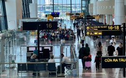 Vì sao giá vé máy bay ‘nhảy múa’ từng phút?