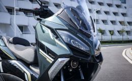 ‘Vua xe ga’ 250cc mới trình làng với giá 53 triệu đồng ngang Honda Air Blade, có ABS và TCS như SH