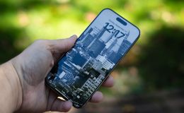 iPhone 16 Pro Max giá cũ cực dễ chơi, thiết kế titanium xịn, pin khoẻ xài 2 ngày, ăn đứt iPhone 17 Pro Max