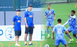 Danh sách chính thức ĐT Việt Nam gây tranh cãi, HLV Kim Sang-sik cùng VFF bị 'trách khéo'