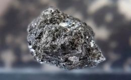 NASA mở niêm phong 'báu vật Mặt Trăng' sau 50 năm: Phát hiện khiến các nhà khoa học sửng sốt