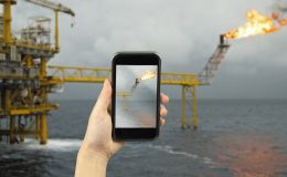 Có thật không! Xăng tăng thì giá iPhone, Android cũng sẽ lao lên vùn vụt?