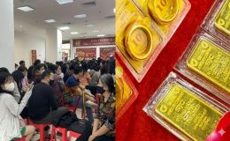 Giá vàng hôm nay 28/3 tăng cao: Người dân đổ xô mua vàng, nhiều cửa hàng thông báo dừng nhận khách
