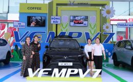 Khách hàng Thanh Hóa bất ngờ với VinFast VF MPV 7: ‘Hơn cả mong đợi, đúng chất xe gia đình’