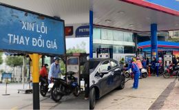Giá xăng dầu hôm nay: Lý do dầu thô thế giới tăng vọt, xăng dầu Việt Nam ở mức thấp hơn với láng giềng