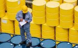 Giá xăng dầu tối 7/4: Giá dầu thô tăng mạnh sau khi Mỹ tấn công đảo Kharg, giới công nghệ nín thở