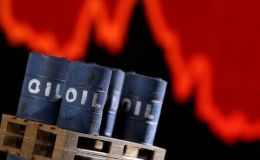 Giá xăng dầu hôm nay 8/4, dầu thế giới biến động lớn, giá iPhone chính hãng có ảnh hưởng?