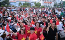 Lịch nghỉ lễ và phương án hoán đổi tiếp tục gây tranh luận, đề xuất cơ chế tự động được đặt ra