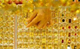 Giá vàng hôm nay tối 17/4: Giá vàng miếng SJC vàng nhẫn 'nhảy múa' thất thường, chênh lệch mua - bán nới rộng