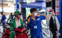 Tin ‘nóng’ xăng dầu: Dầu thô lao dốc, dự báo giá xăng RON 92 và RON 95 sẽ giảm bao nhiêu và khi nào?