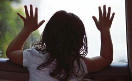 Người cha bỏ quên con gái 2 tuổi đến tử vong trên xe ở Nghệ An có bị xử lý hình sự?