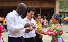 Nở rộ thủ đoạn chiếm tiền cọc du lịch dịp lễ: Người dân cần làm gì để tránh ‘tiền mất tật mang’?