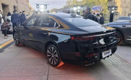 Điểm tin ô tô 20/4: Sedan hybrid siêu rẻ chỉ 410 triệu ‘đe nẹt’ Toyota Camry, giá xe Suzuki mới nhất