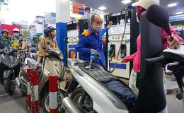 Giá xăng dầu sáng nay 23/4: RON92 và RON95 'rẻ hết nấc', bảng giá đầy bình xe máy Honda tại Việt Nam