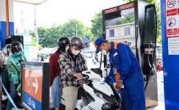 Giá xăng dầu tối nay 26/4: Đồng loạt mất phanh, đại lý chơi lớn cắt lỗ Honda Air Blade ‘rẻ như bèo’