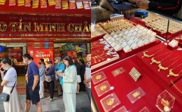 Giá vàng hôm nay 27/4 xuất hiện tín hiệu lạ: Giao dịch mua bán giới hạn, người dân đổ xô xếp hàng chờ xuống tiền