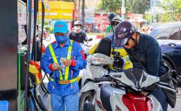 Bảng giá xăng dầu sáng nay 29/4: RON92, RON95 giảm kịch đáy, giá đầy bình xe máy Honda tại Việt Nam