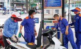 Giá xăng dầu hôm nay 30/4: Dầu diesel, xăng RON 92 và RON 95 đồng loạt thay đổi, bảng giá ‘đầy bình’ các mẫu xe số 