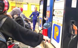 Bộ Công Thương công bố giá xăng dầu 29/4, chênh lệch RON95 và dầu diesel với nước láng giềng lộ rõ