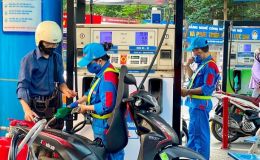 Tin ‘nóng’ giá xăng dầu tối 30/4: Xăng RON 92 và RON 95 duy trì mức rẻ, xe máy không cần xăng mới ra mắt với giá ‘mềm’