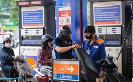 Giá xăng dầu sáng 2/5: Dầu diesel ‘rẻ như cho’, xăng RON 92 và RON 95 ‘mềm’, bảng giá ‘đầy bình’ xe ga 150cc và 160cc