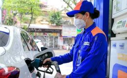 Giá xăng dầu chiều nay ngày 2/5: Dầu diesel, xăng RON 92 và RON 95 ‘rẻ nhất khu vực’, giá lăn bánh Hyundai Tucson giảm