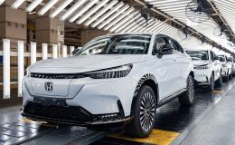 Hủy hết, lỗ nặng: Honda chính thức đầu hàng cuộc đua xe điện?