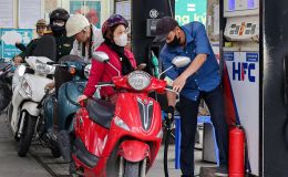 Bảng giá xăng dầu sáng nay 13/5: RON92 và RON95 đang rất rẻ, Diesel mềm, giá đầy bình xe máy Yamaha