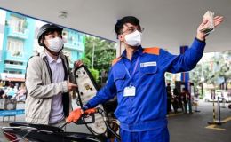 Giá xăng dầu hôm nay 15/5: Dầu thế giới bất ngờ bật tăng, giá xăng trong nước đảo chiều