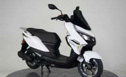 Xe ga Trung Quốc Xinben XD150 gây sốt: Giá chỉ 27 triệu đồng nhưng có màn hình TFT, chạy gần 380 km/lần đổ xăng