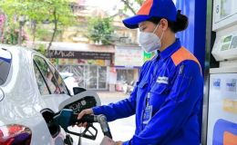 Giá xăng dầu tối nay 23/5: Xăng RON 95 ‘bốc hơi’ 8.300 đồng/lít, giá đầy bình Toyota Veloz Cross giảm ‘mất phanh’