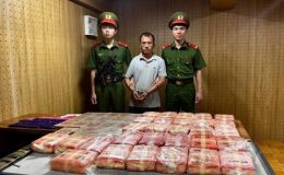 Bắt đối tượng vận chuyển 50 bánh ma túy qua biên giới, nổ súng chống trả rồi chém cán bộ Công an