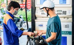 Bảng giá xăng dầu trưa nay 10/6: E5 RON 92 rớt ‘thủng đáy’, E10 RON 95 ‘rẻ như biếu’, giá lăn bánh Mazda CX-5 cực hời