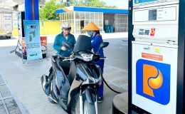 Giá xăng dầu trưa nay 21/6: RON 92 ‘rơi’ xuống ‘đáy’ mới, E10 chỉ còn 20.000 đồng/lít, bảng giá đầy bình ô tô Mazda
