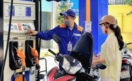 Giá xăng dầu chiều 28/6: E10 ‘xuyên phá’ mức ‘đáy’ mới, RON 92 giảm gần 11.000 đồng/lít, bảng giá lăn bánh VinFast VF 8