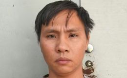Bênh anh trai, người đàn ông lái ô tô truy đuổi, tông vào xe máy khiến 2 người bị thương nặng
