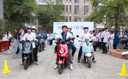 Cả nhà bỏ xe xăng, chuyển sang xe máy điện VinFast: Từ đi học, đi làm đến chạy dịch vụ đều có lời giải