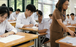 Vụ thí sinh dùng điện thoại trong phòng thi vẫn được làm bài: Lý do những người liên quan chưa bị xử lý