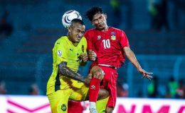 CĐV Đông Nam Á phát hiện hành động khó hiểu, thủ môn Lào bị tố bán độ ở AFF Cup 2026