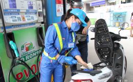 Giá xăng dầu hôm nay 1/8: Xăng E10 RON95 thấp hơn đỉnh 8.000 đồng, E5 RON92 vẫn 'rẻ như bèo', giá đầy bình xe máy Honda