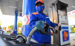 Giá xăng dầu hôm nay 8/8: E10 RON95 và E5 RON92 đã 'thấy đáy' 17.000 đồng, Diesel rẻ khó tin, giá đầy bình xe máy Suzuki