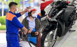 Giá xăng dầu tối nay 9/8: Xăng E5 RON92 và E10 RON95 đã bốc hơi 9.000 đồng từ đỉnh, Honda SH cực rẻ