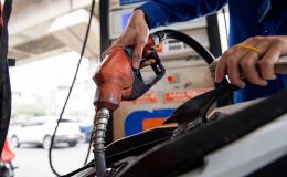 Giá xăng dầu hôm nay 13/8: E10 RON95 giảm sâu chiều nay? E5 RON92 'sáng cửa' về 17.000 đồng, giá đầy bình xe máy Suzuki